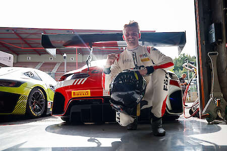 Dritter GT Sprint-Sieg für Julian Hanses in Spa-Francorchamps